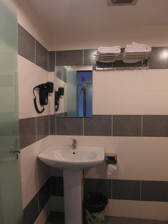 Mcity Inn Miri Δωμάτιο φωτογραφία